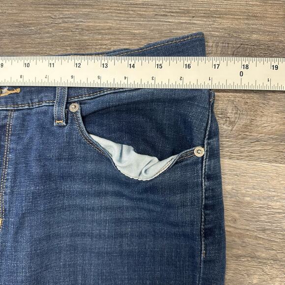 Levis‎ Red Tab Blue Women 33x30 Classic Bootcut Medium Wash Mid Rise Denim Jeans - Picture 6 of 11